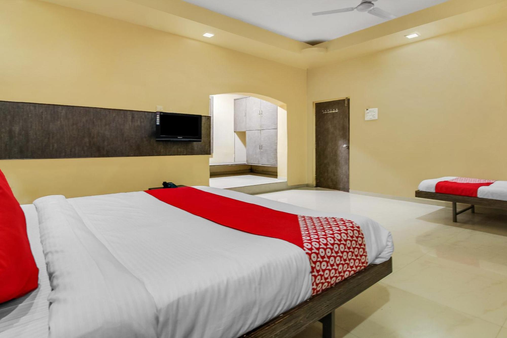 Hotel O Priyanka Residency Солапур Экстерьер фото